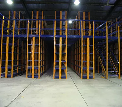 قفسه بندی پیچ و مهره ای